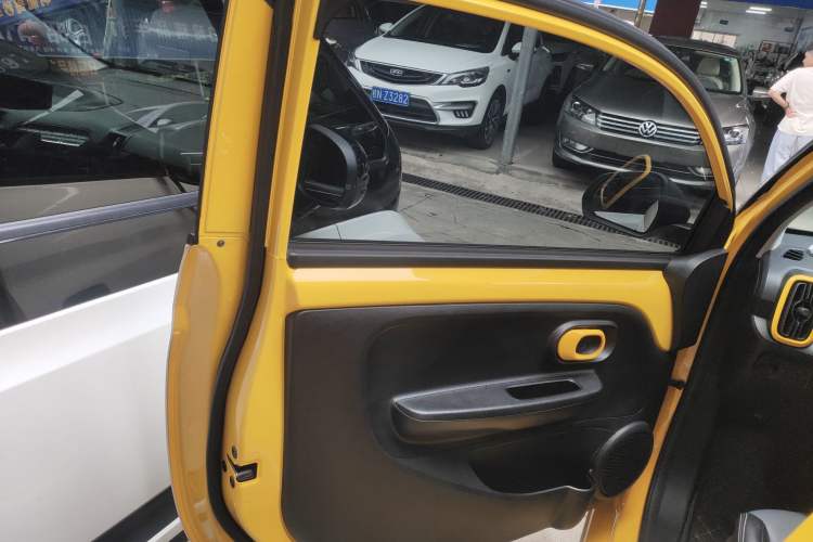 Used Roewe Clever 2022 311km QiQi BoBo Edition Left Front Door Interior