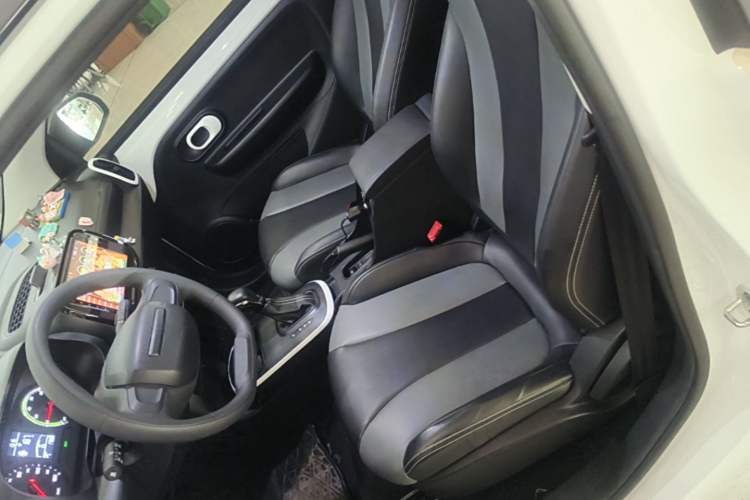 Used Roewe Clever 2022 311km QiQi BoBo Edition Left Front Seat