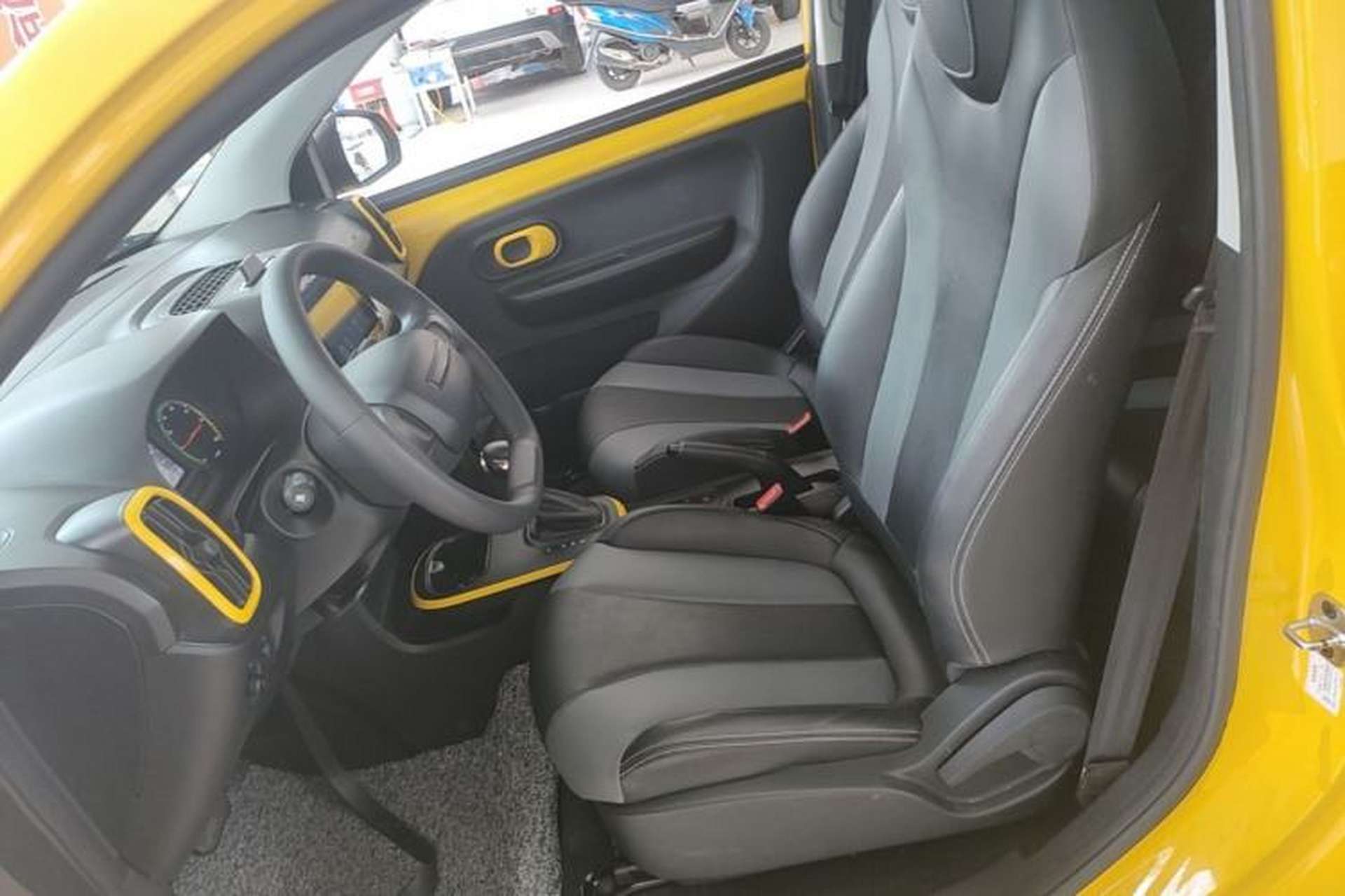 Used Roewe Clever 2022 311km QiQi BoBo Edition Left Front Seat
