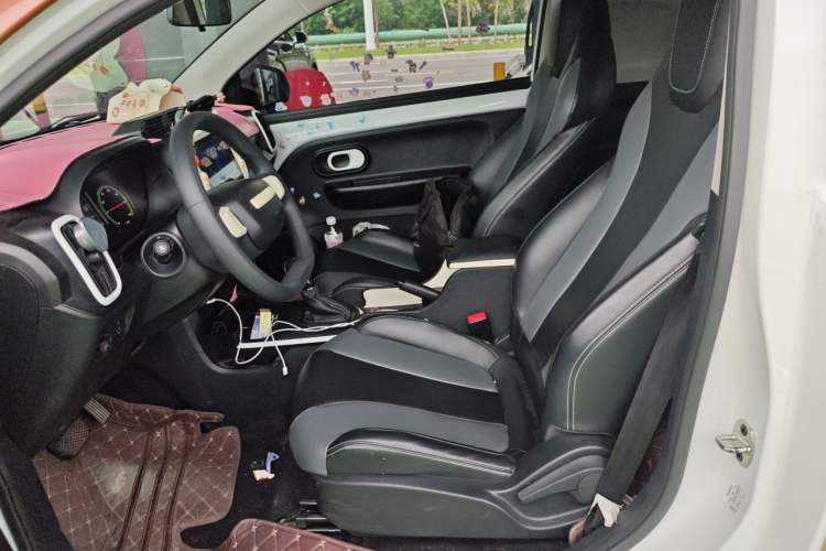Used Roewe Clever 2022 311km QiQi BoBo Edition Left Front Seat