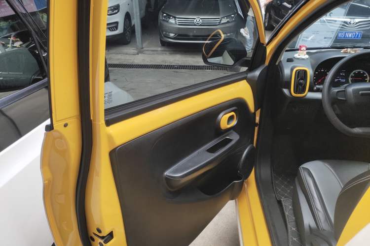 Used Roewe Clever 2022 311km QiQi BoBo Edition Left Rear Door Interior