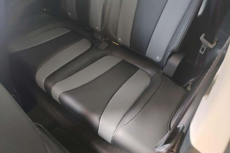 Used Roewe Clever 2022 311km QiQi BoBo Edition Left Rear Seat