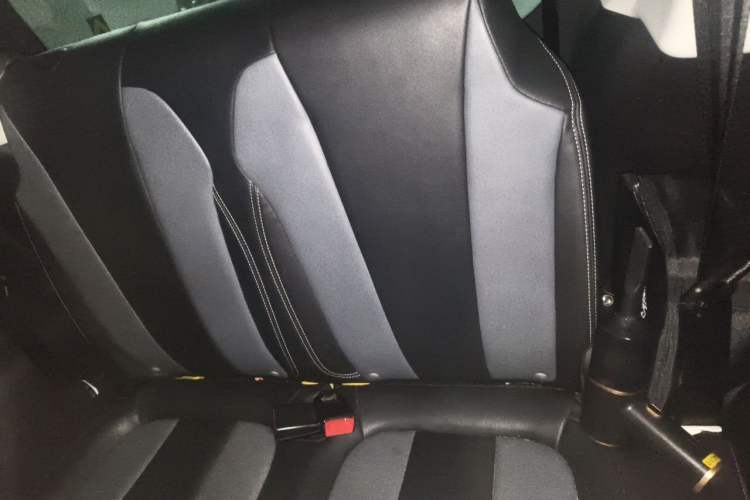 Used Roewe Clever 2022 311km QiQi BoBo Edition Left Rear Seat