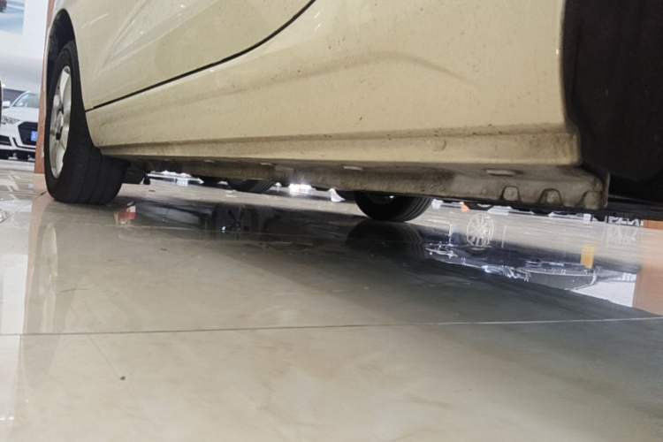 Used Roewe Clever 2022 311km QiQi BoBo Edition Left Side Sill