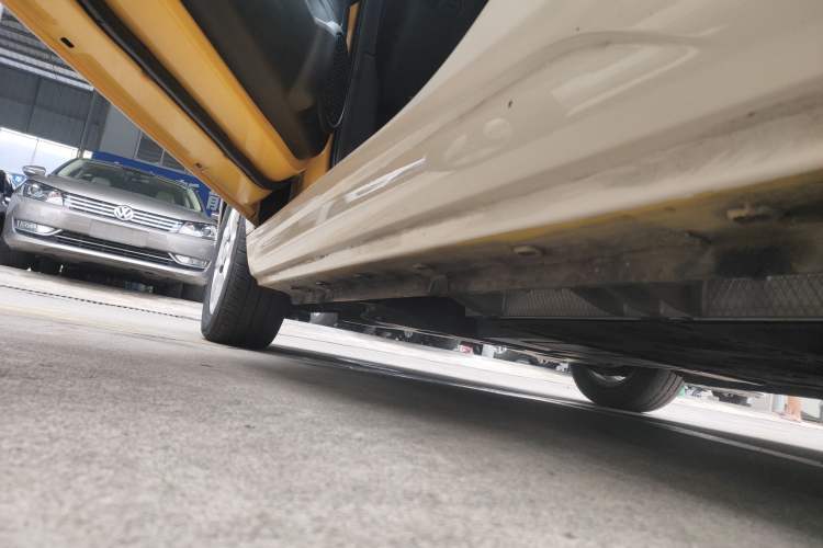 Used Roewe Clever 2022 311km QiQi BoBo Edition Left Side Sill