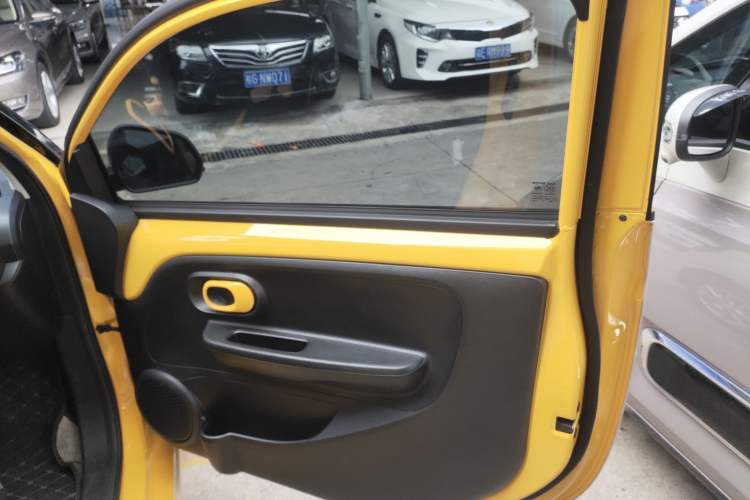Used Roewe Clever 2022 311km QiQi BoBo Edition Right Front Door Interior