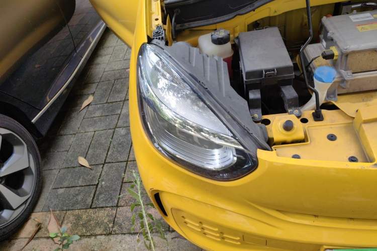 Used Roewe Clever 2022 311km QiQi BoBo Edition Right Front Headlight
