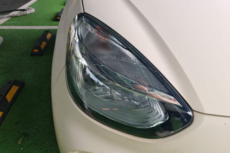 Used Roewe Clever 2022 311km QiQi BoBo Edition Right Front Headlight