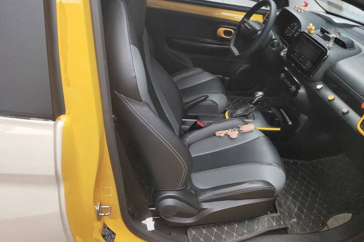 Used Roewe Clever 2022 311km QiQi BoBo Edition Right Front Seat