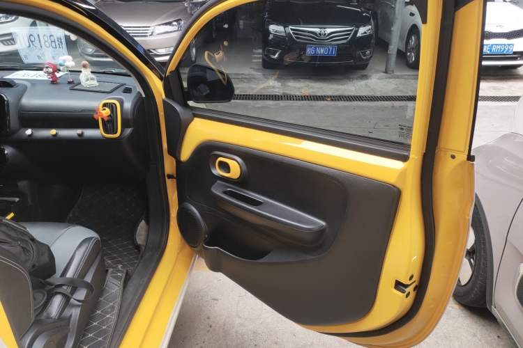 Used Roewe Clever 2022 311km QiQi BoBo Edition Right Rear Door Interior