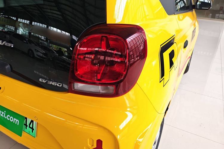 Used Roewe Clever 2022 311km QiQi BoBo Edition Right Rear Taillight