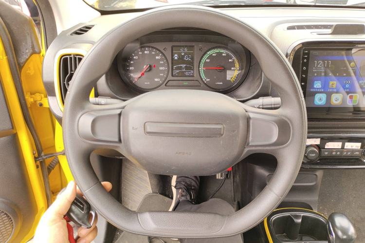 Used Roewe Clever 2022 311km QiQi BoBo Edition Steering Wheel