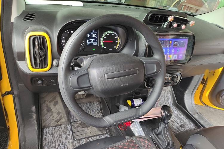 Used Roewe Clever 2022 311km QiQi BoBo Edition Steering Wheel