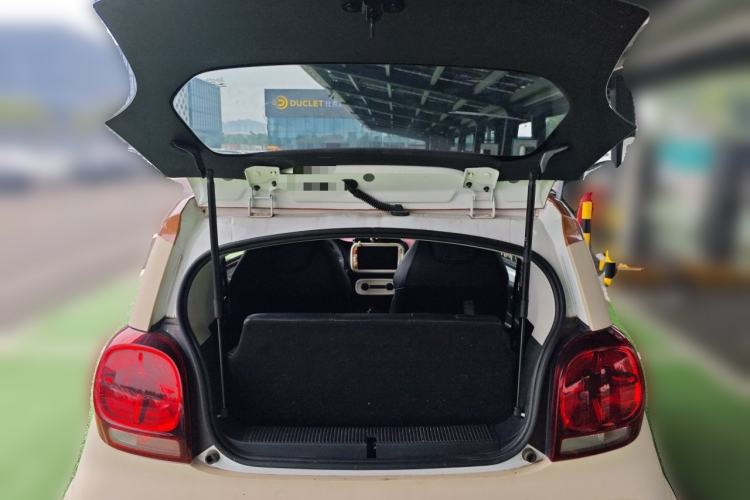 Used Roewe Clever 2022 311km QiQi BoBo Edition Trunk