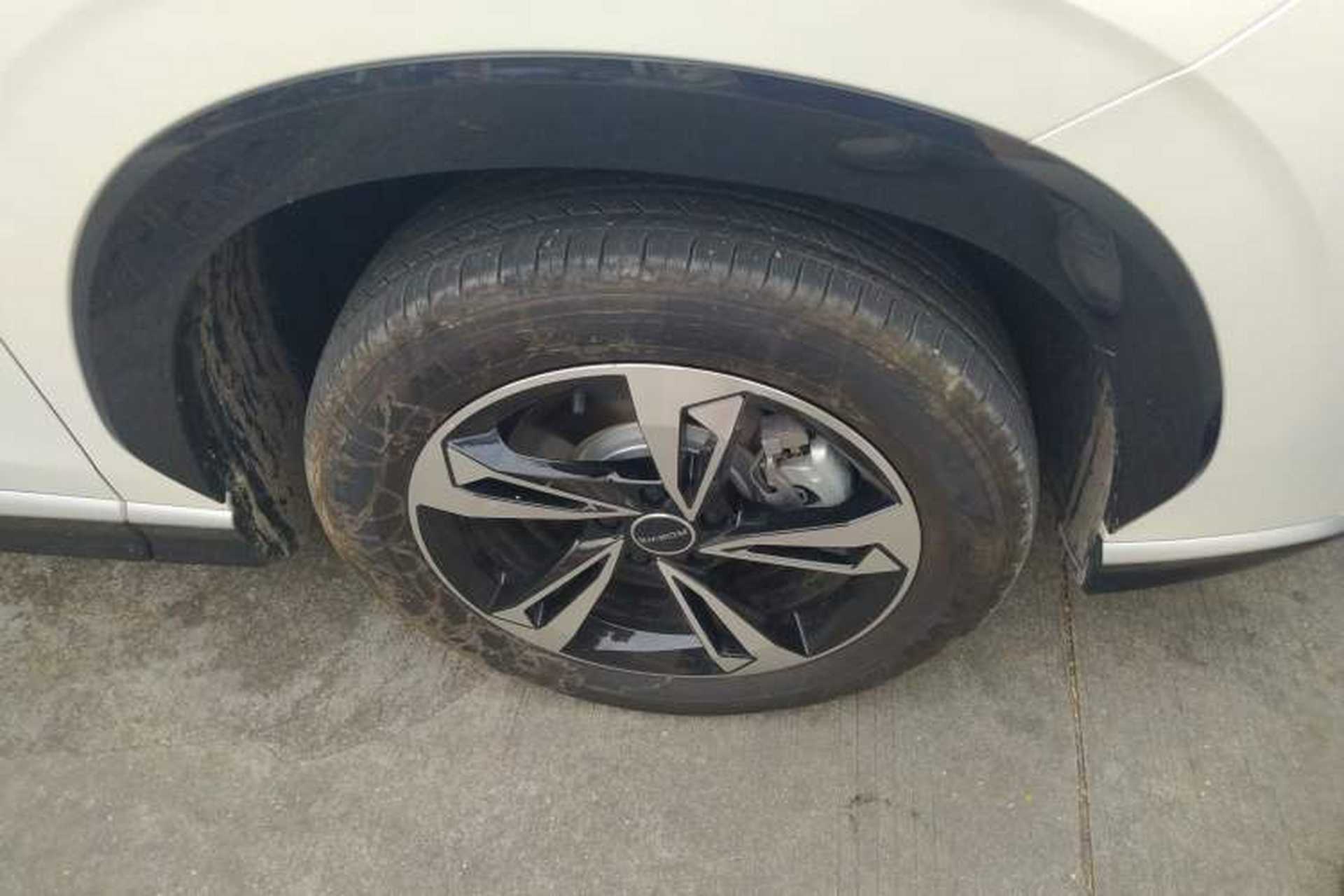 Used Roewe D5X DMH 2024 135 Luxury Edition Right Front Wheel Hub