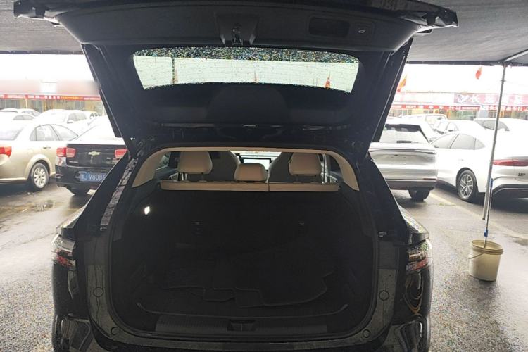 Used Roewe D5X DMH 2024 135 Tech Edition Trunk