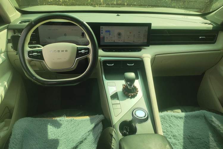 Used Roewe D5X DMH 2024 135 Tech Edition Center Console