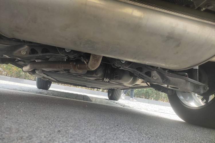 Used Roewe D5X DMH 2024 135 Tech Edition Chassis Rear