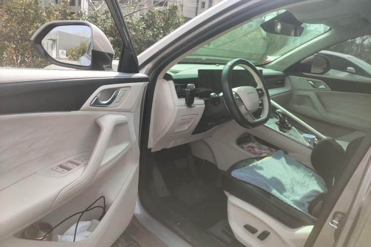 Used Roewe D5X DMH 2024 135 Tech Edition Driver Seat