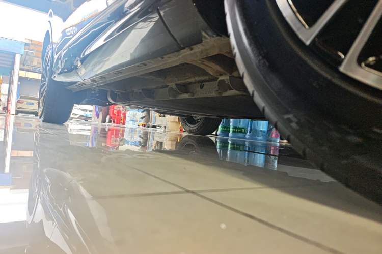 Used Roewe D5X DMH 2024 135 Flagship Edition Right Side Sill