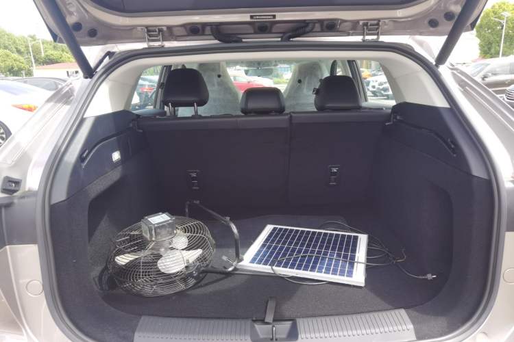 Used Roewe D5X DMH 2024 135 Flagship Edition Trunk