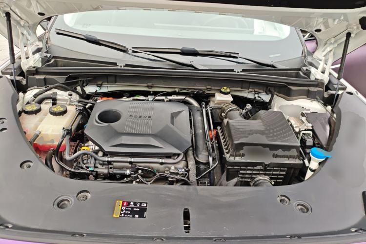 Used Roewe D5X DMH 2024 135 Tech Edition Engine Bay