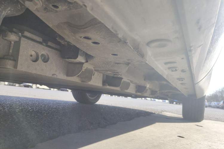 Used Roewe D5X DMH 2024 135 Flagship Edition Chassis Rear Right