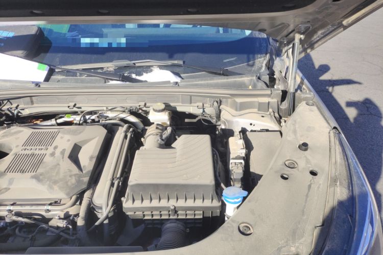 Used Roewe D5X DMH 2024 135 Flagship Edition Engine Bay Left