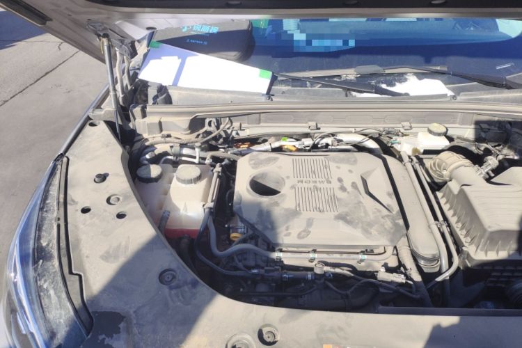 Used Roewe D5X DMH 2024 135 Flagship Edition Engine Bay Right
