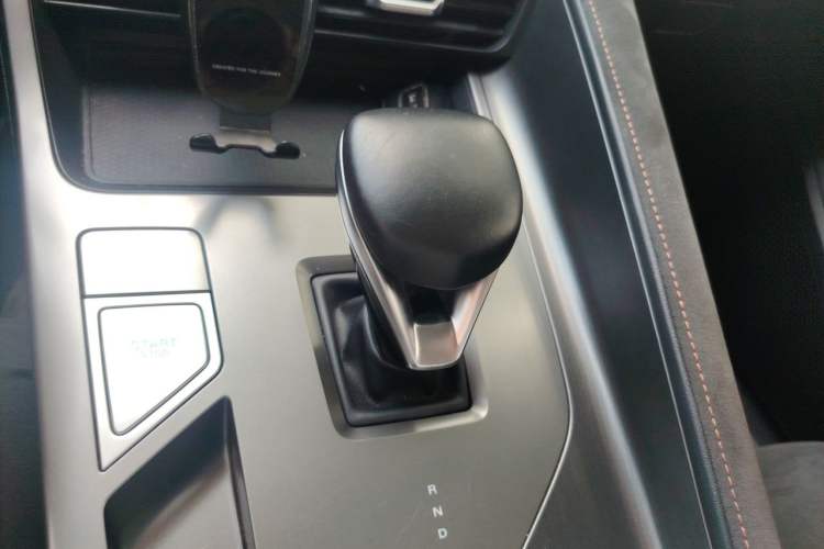 Used Roewe D5X DMH 2024 135 Flagship Edition Gear Lever