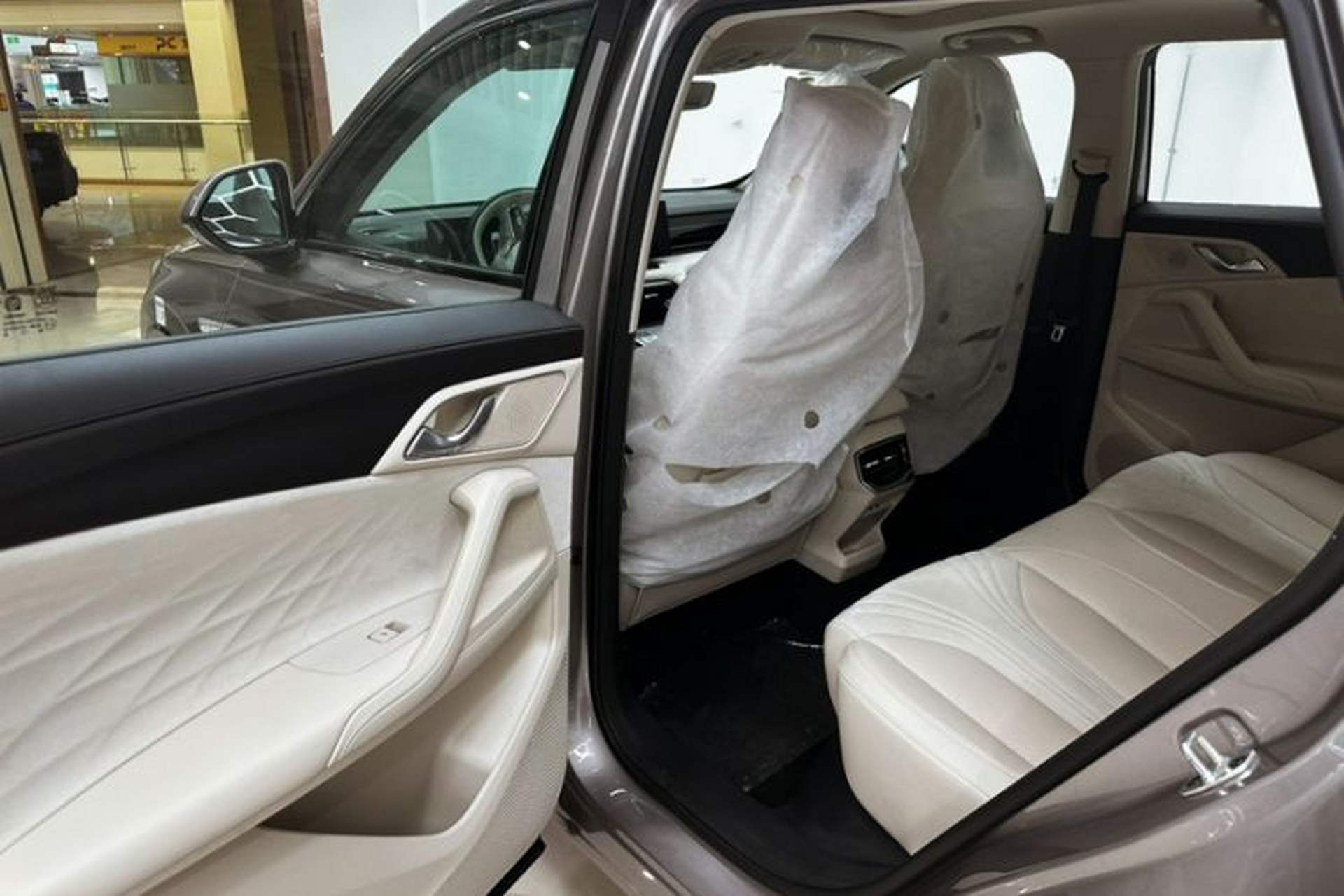 Used Roewe D5X DMH 2024 135 Flagship Edition Interior 3
