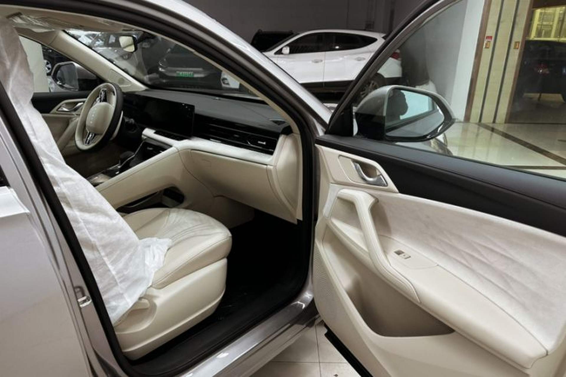 Used Roewe D5X DMH 2024 135 Flagship Edition Right Front Seat