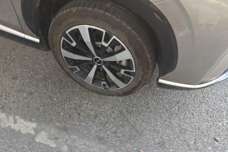 Used Roewe D5X DMH 2024 135 Tech Edition Right Front Wheel Hub