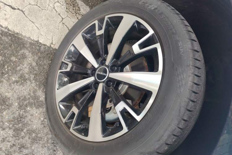 Used Roewe D5X DMH 2024 135 Flagship Edition Right Front Wheel Hub