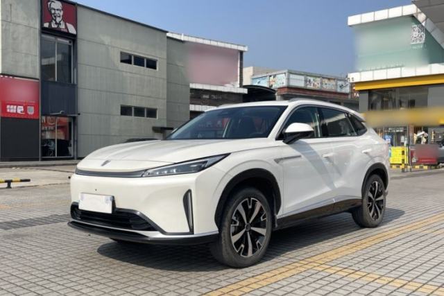 Used Roewe D5X DMH 2024 135 Tech Edition