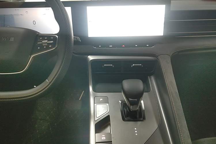 Used Roewe D5X DMH 2024 135 Flagship Edition Audio And AC Panel