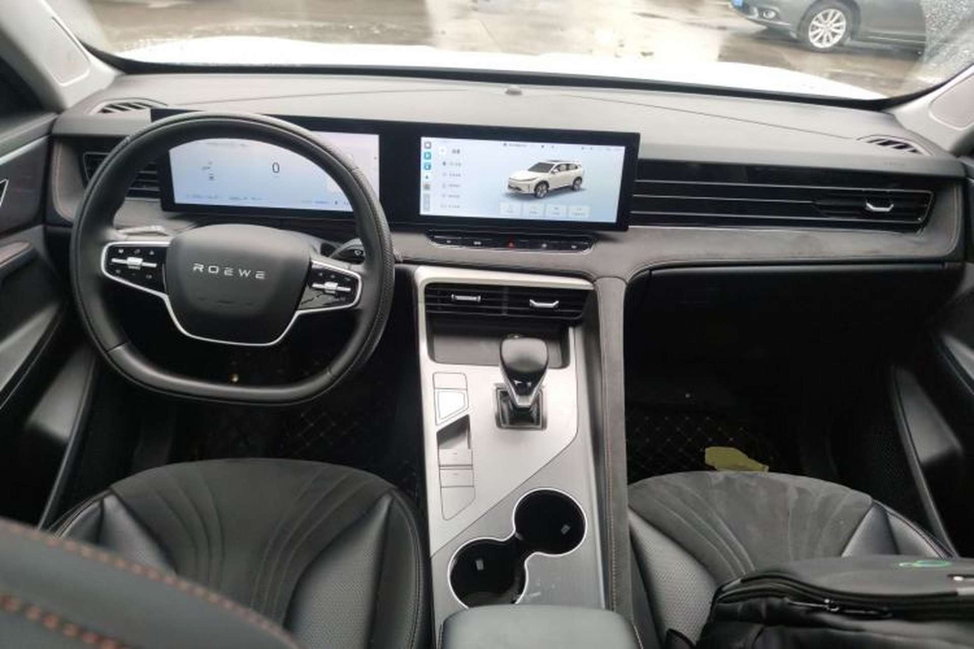 Used Roewe D5X DMH 2024 135 Tech Edition Center Console