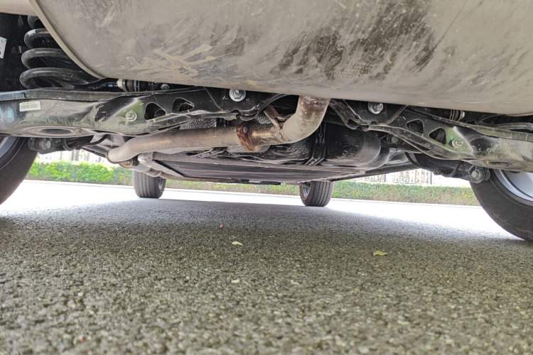 Used Roewe D5X DMH 2024 135 Luxury Edition Chassis Rear