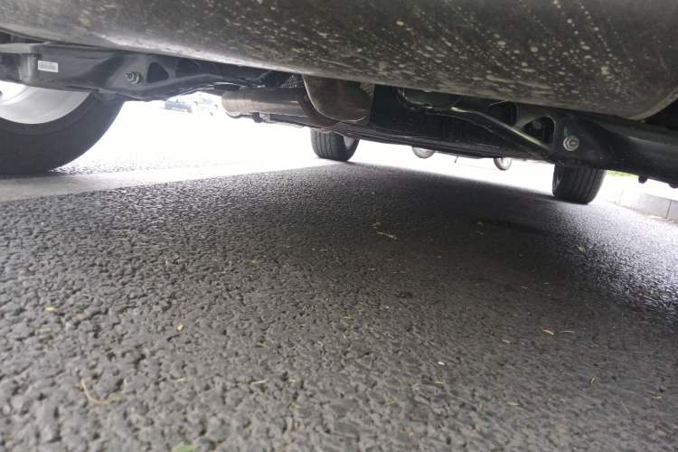Used Roewe D5X DMH 2024 135 Flagship Edition Chassis Rear