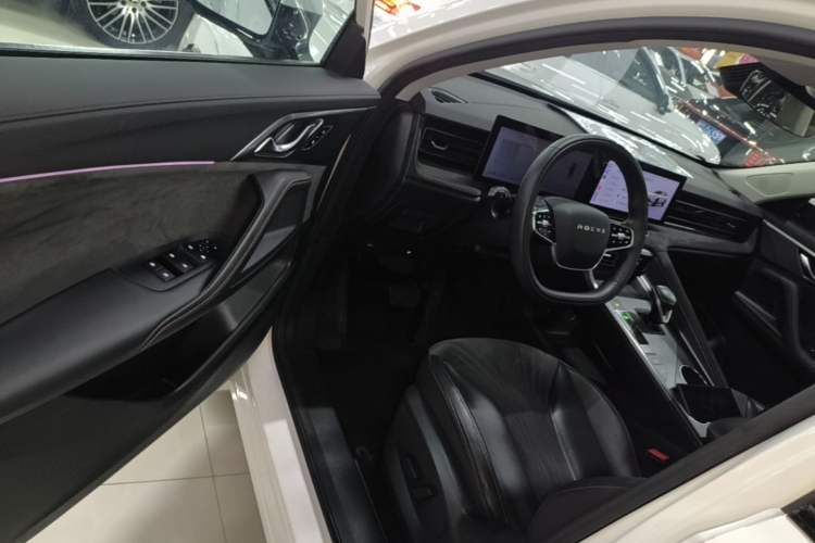 Used Roewe D5X DMH 2024 135 Tech Edition Driver Seat