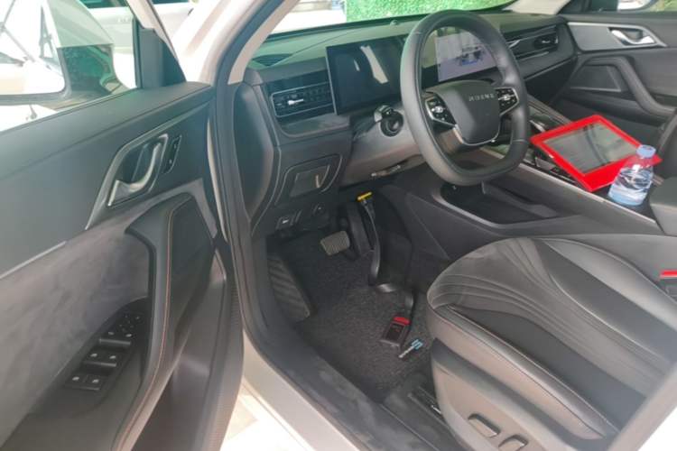 Used Roewe D5X DMH 2024 135 Tech Edition Driver Seat