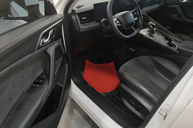 Used Roewe D5X DMH 2024 135 Tech Edition Driver Seat