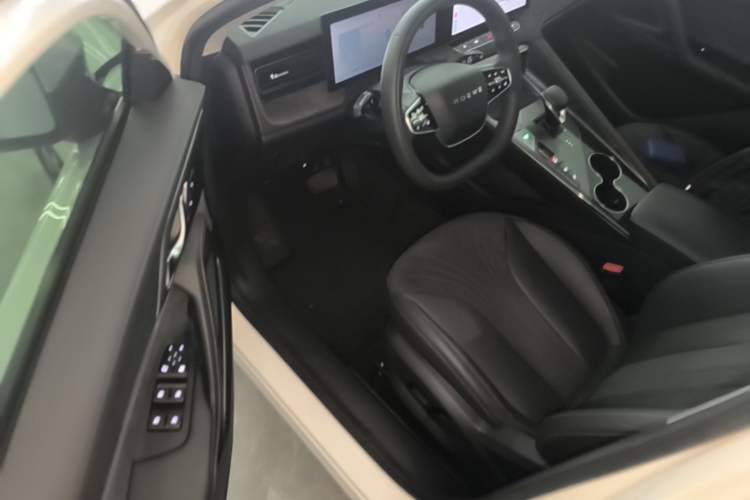 Used Roewe D5X DMH 2024 135 Flagship Edition Driver Seat
