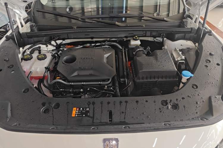 Used Roewe D5X DMH 2024 135 Flagship Edition Engine Bay