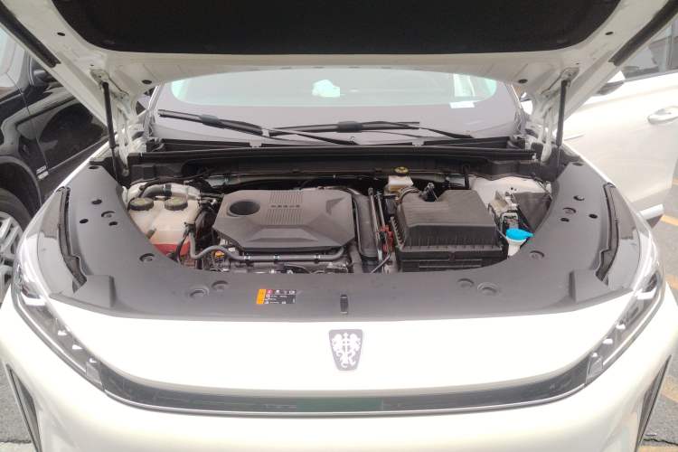 Used Roewe D5X DMH 2024 135 Tech Edition Engine Bay