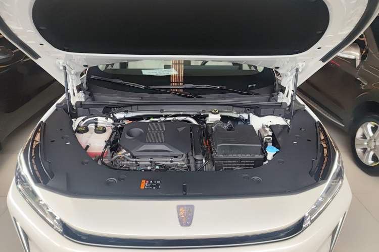 Used Roewe D5X DMH 2024 135 Tech Edition Engine Bay