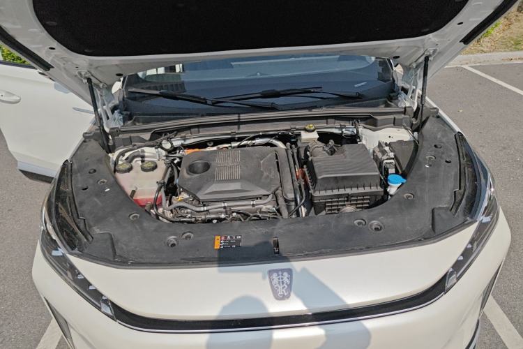 Used Roewe D5X DMH 2024 135 Luxury Edition Engine Bay