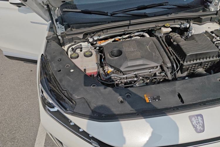 Used Roewe D5X DMH 2024 135 Luxury Edition Engine Bay Right