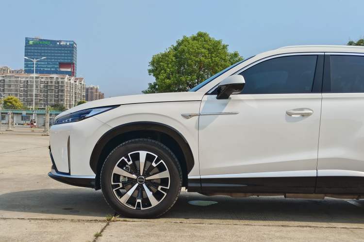 Used Roewe D5X DMH 2024 135 Tech Edition Exterior 11