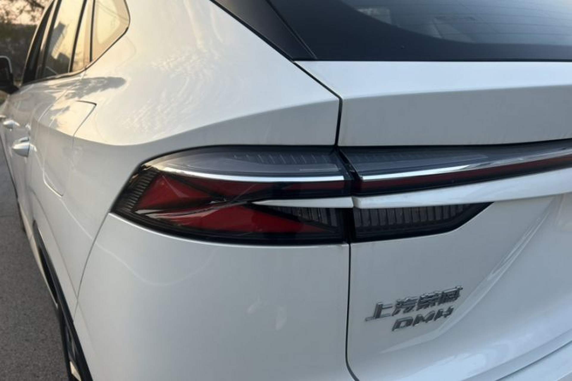 Used Roewe D5X DMH 2024 135 Flagship Edition Exterior 12